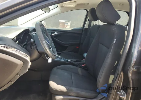 2016 Ford Focus Se z USA, uszkodzony, nr VIN 1FADP3F20GL250053